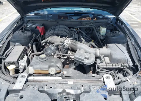 2013 Ford Mustang V6 Premium из США, поврежденный, VIN 1ZVBP8AM5D5263496